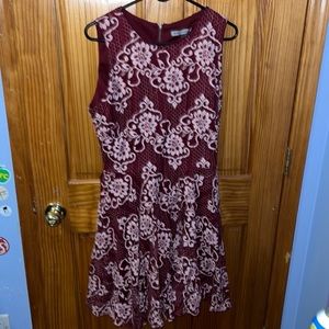 Danny & Nicole Red and White Stress Size 16